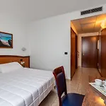 Rivoli Hotel Hotell