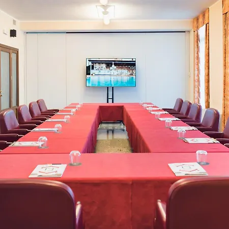 Отель Rivoli Hotel Риволи