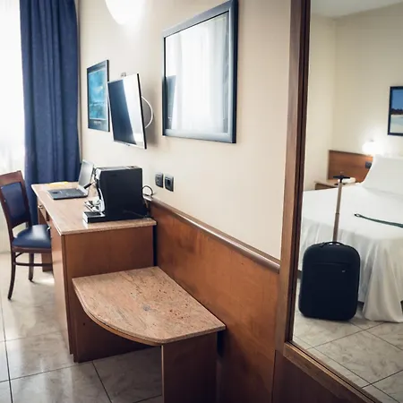 Rivoli Hotel 호텔 3*