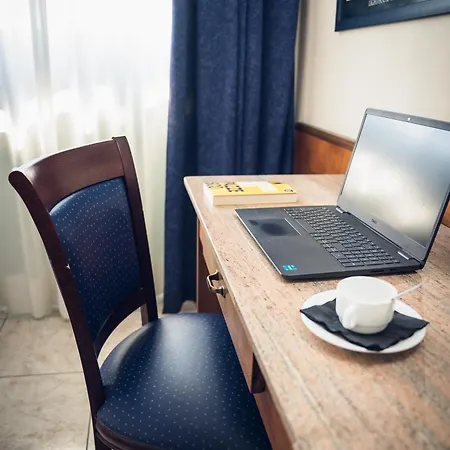 リボリ ホテル 3*