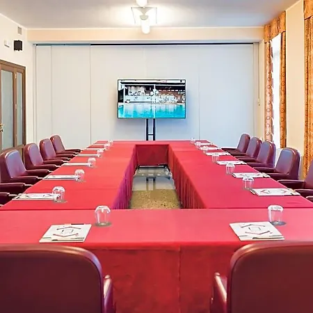 Rivoli Hotel 3*