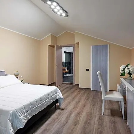 Rivoli Hotel 3*