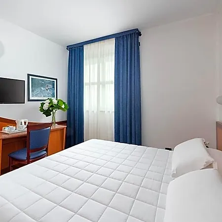 Rivoli Hotel 리볼리