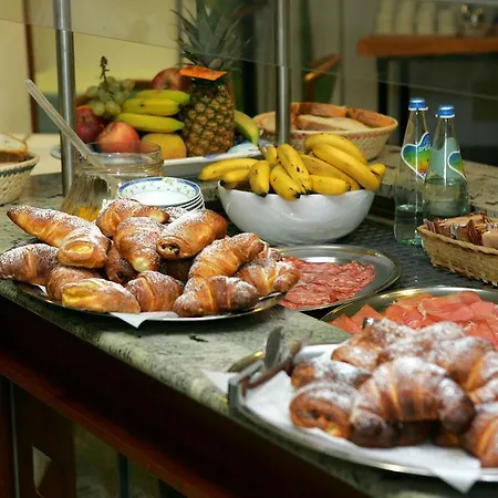 Rivoli Hotel 3*