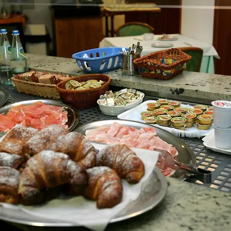 Rivoli Hotel 3*