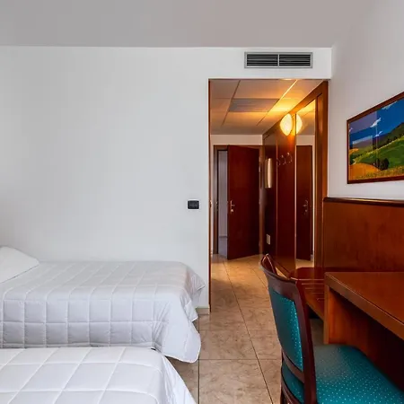 Szálloda Rivoli Hotel 3*