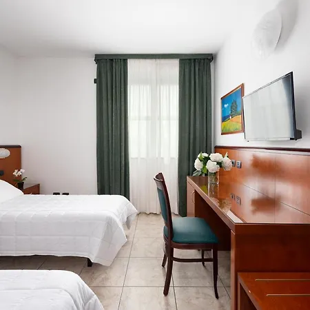 Rivoli Hotel