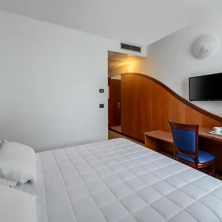 Rivoli Hotel 3*