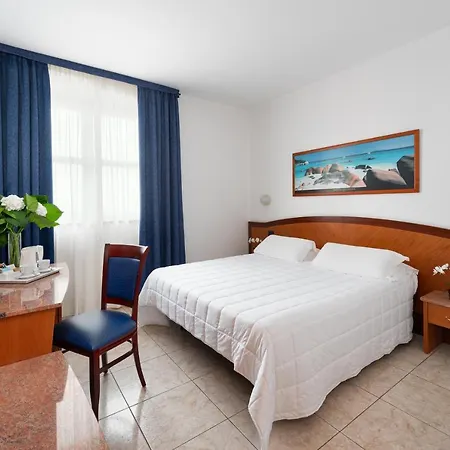 Rivoli Hotel Hotel 3*
