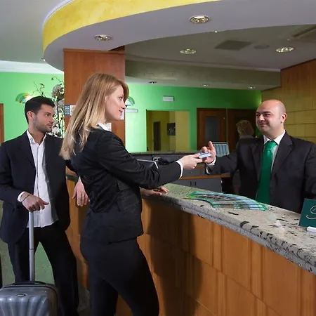 リボリ ホテル ホテル 3*