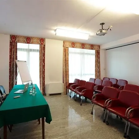 Rivoli Hotel Hotel 3*