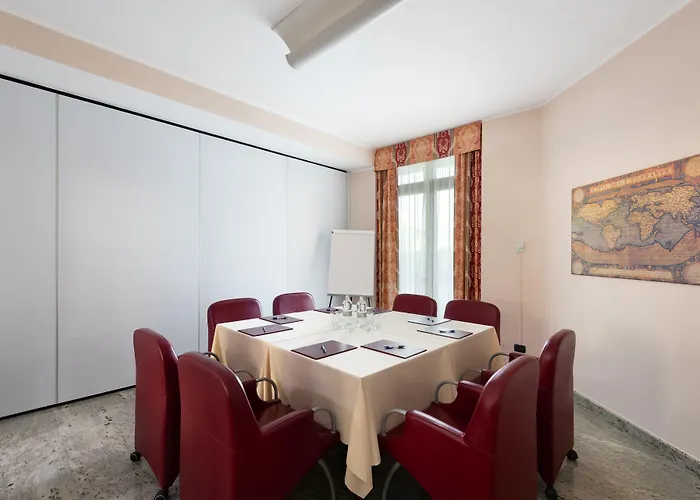 Rivoli Hotel 3*