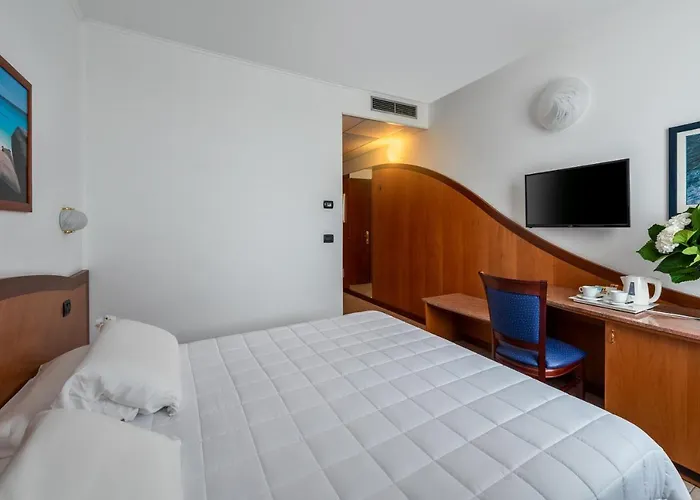 Rivoli Hotel 3*